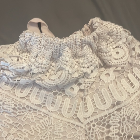 Woman’s White Lacy Shorts - Picture 3 of 5